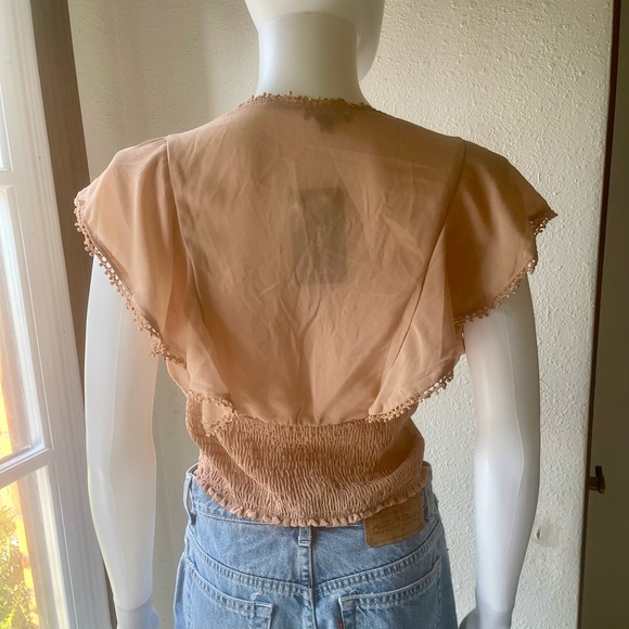 Privy Ruffle Sleeve Top - Picture 3 of 8